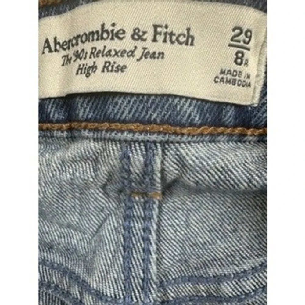 Abercrombie & Fitch The 90s Relaxed Jean High Rise Blue Raw Hem Sz 29 8R